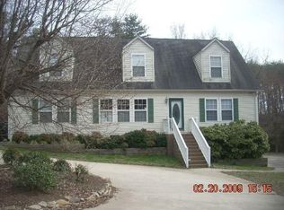 821 Ivey Rd, Graham, NC 27253