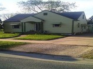 856 Newton St, Waterloo, IA 50703