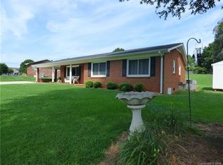 2421 Belle Terre Dr, Statesville, NC 28625