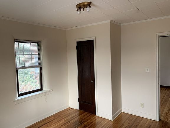 4th image of 1642 Charles Ave #101
