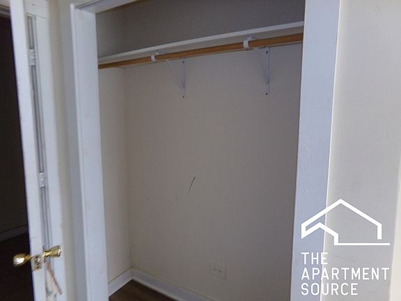 5th image of 6574 N Lakewood Ave #G