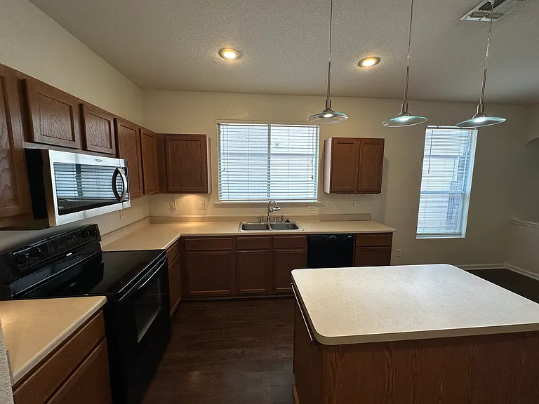 25718 Presidio Aly — Photo 6