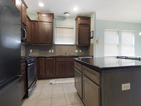 5th image of 231 Village Park Dr #16973680