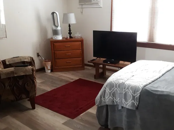 526 N Kingshighway St #8, Saint Charles, MO 63301