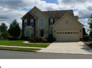 300 W Crossing Dr, Mount Royal, NJ 08061