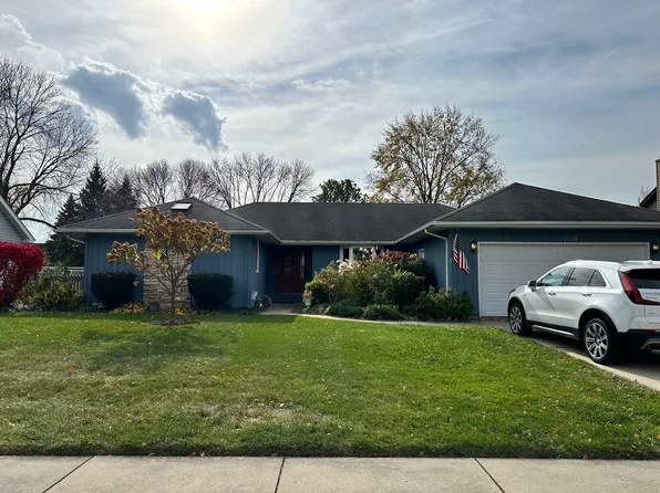 1110 Geneva St, Shorewood, IL 60404