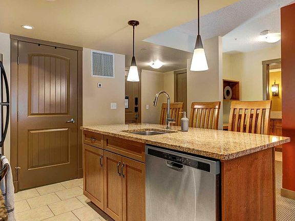 5th image of 2106 2nd Ave #2106-250