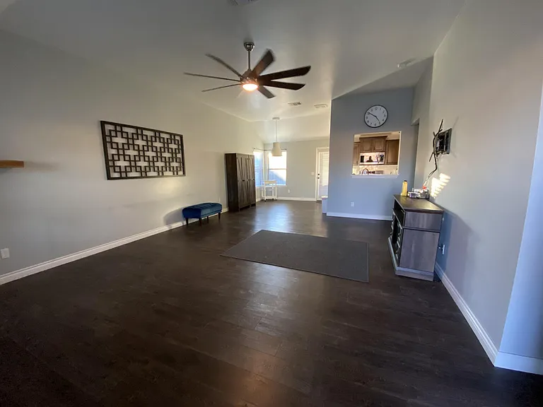 2622 Trailwood Dr — Photo 3