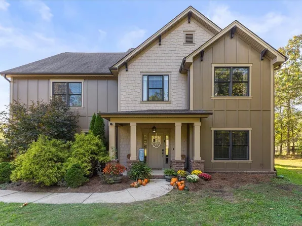 2035 Sitton Mills Pl, Signal Mountain, TN 37377