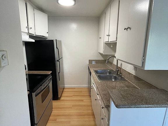 5th image of 1476 S Shenandoah St APT 302
