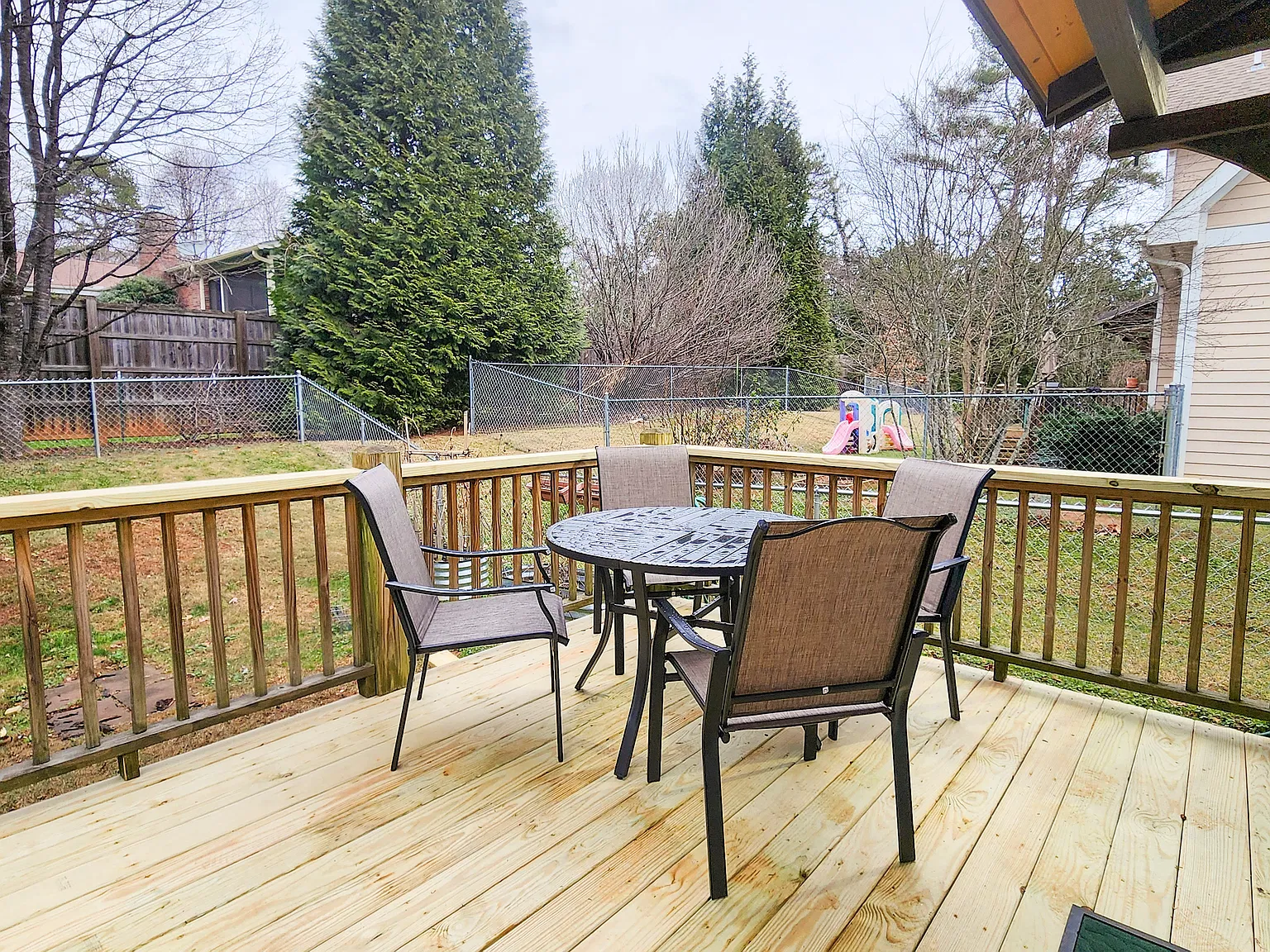3 bed, 2.5 bath, 1340 sqft, $3,500 — Photo 4