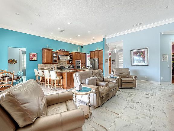 5th image of 8672 Dolce Ln