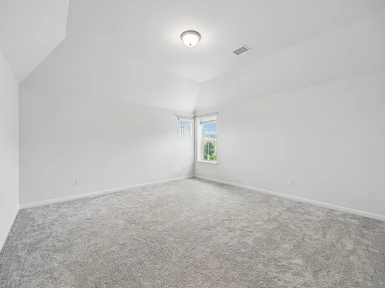 439 Montrose Dr — Photo 27