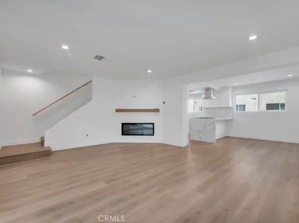 18550 Hatteras St Unit 94, Tarzana, CA 91356