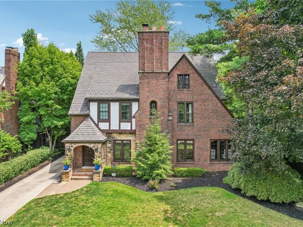 3015 Eaton Rd, Shaker Heights, OH 44122