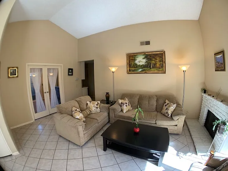 4550 N Ashtree St — Photo 15