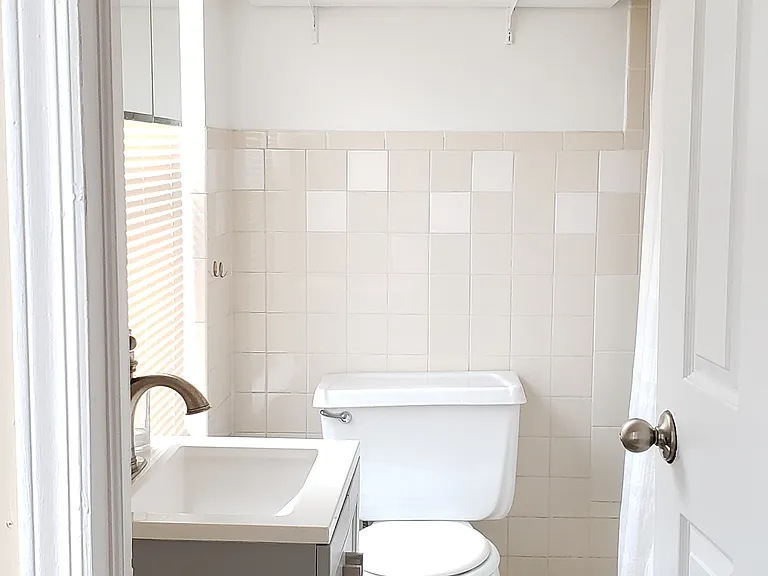 12 Mercer St #2 — Photo 5
