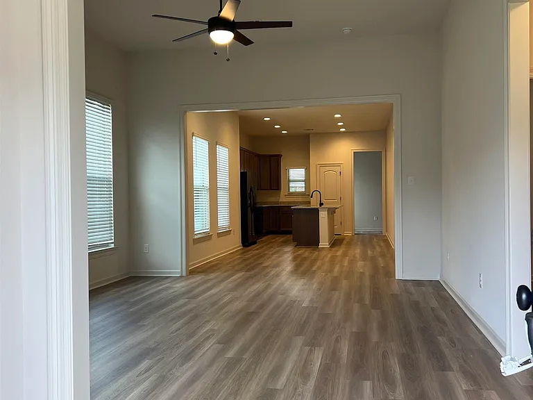 33606 Browning Rd — Photo 2