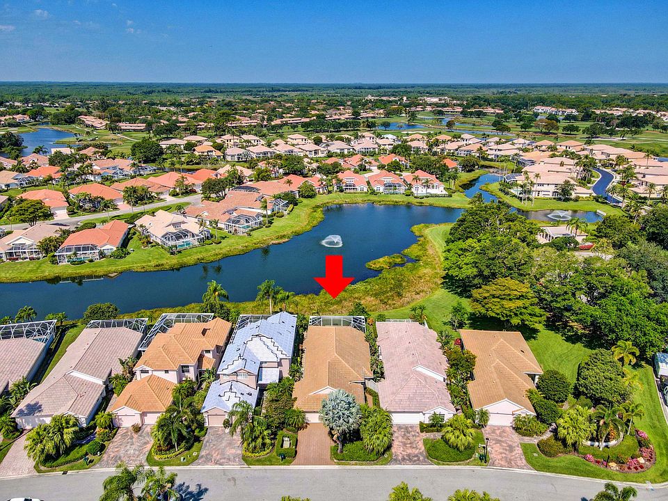 1st image of 736 Pinehurst Way