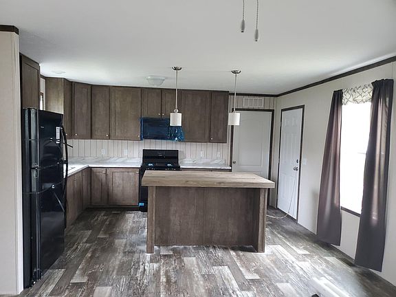 3rd image of 109 Birdsall Dr S #254