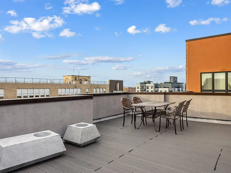 2491 Ocean Ave #6A — Photo 14