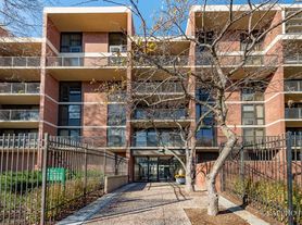 3001 S Michigan Ave Chicago, IL  Zillow - Apartments for Rent in Chicago