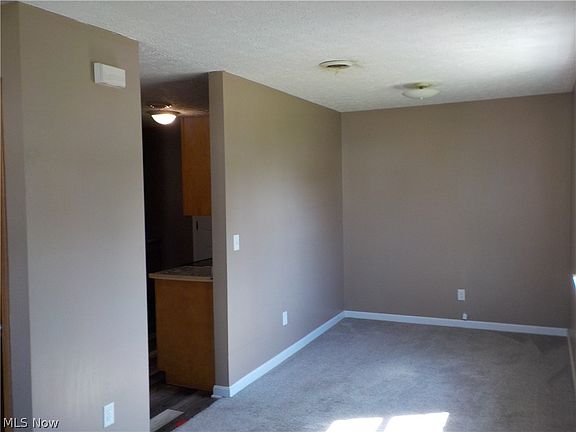 3rd image of 5027 Clifton Ave