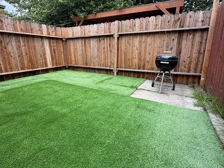 444 N Catalina Ave — Photo 11