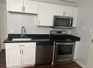 301 W 6th St #207, Davenport, IA 52803
