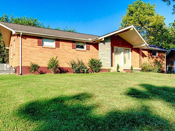 4th image of 310 Ladybird Dr