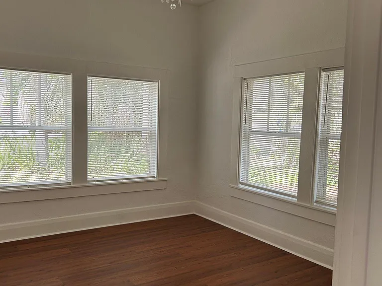 306 W North St #A — Photo 10