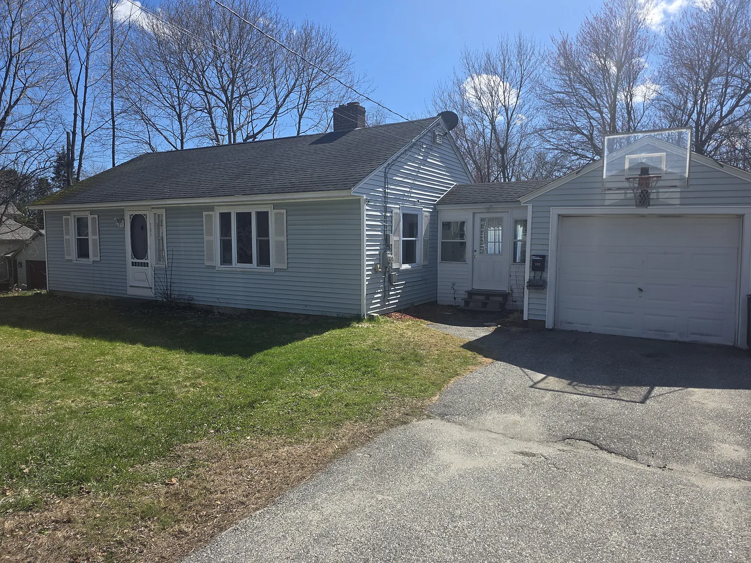 181 Fairview Ave — Photo 1
