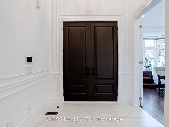 3rd image of 43 Chesney Cres