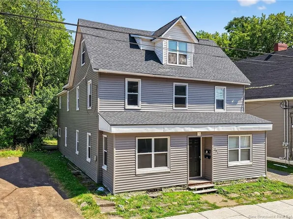 267 Lutz St, Moncton, NB E1C 5G4