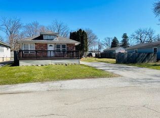 22 NW Circle Dr, Joliet, IL 60433