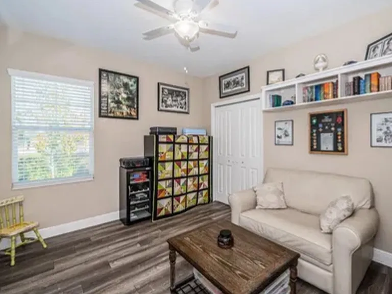 10595 Marsha Dr — Photo 14