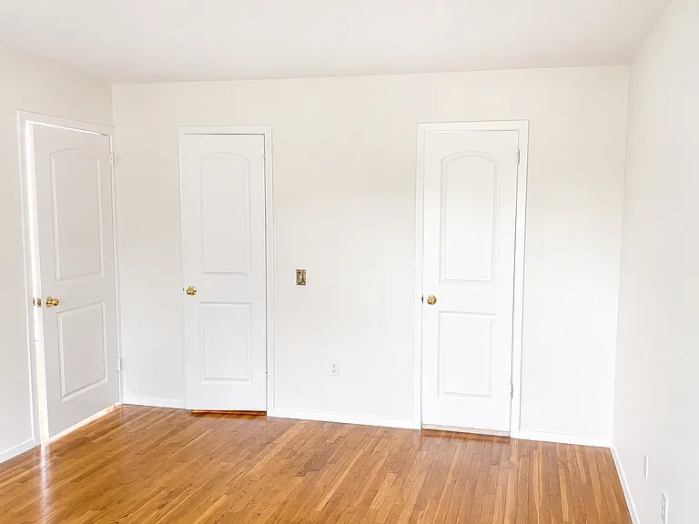 136 Bennett Ave #T — Photo 15