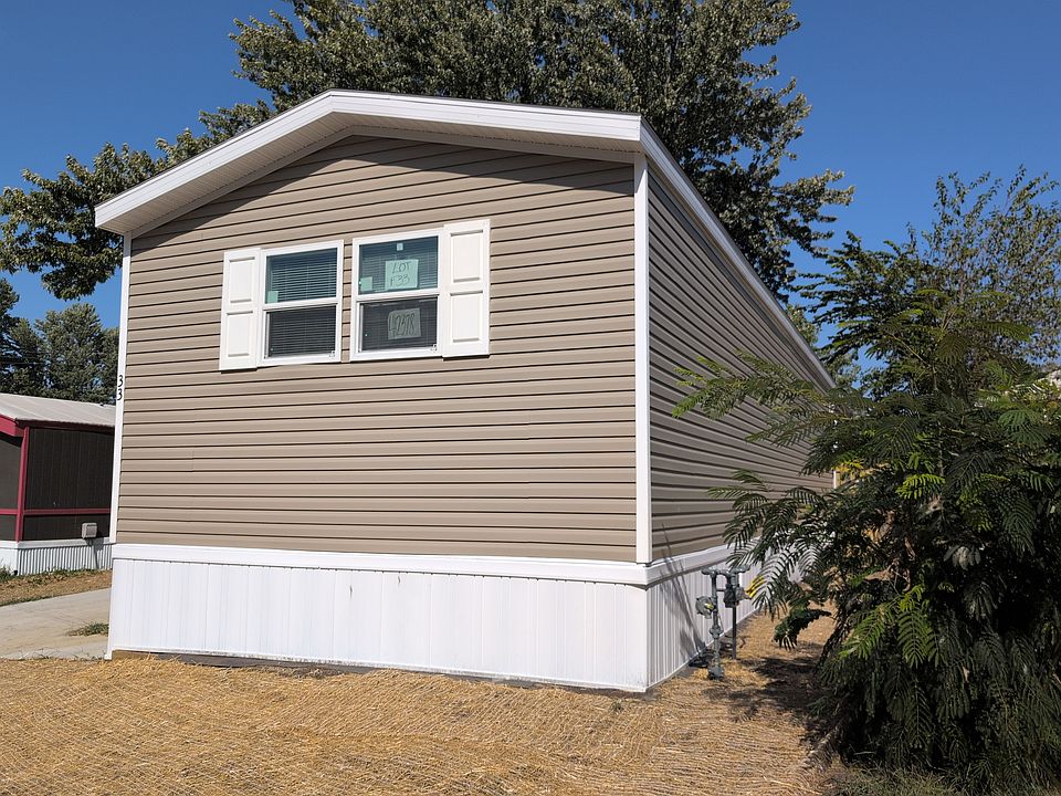 2nd image of 33 Forsythia Dr