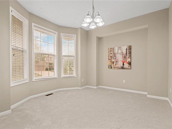 5th image of 13720 Gillette St