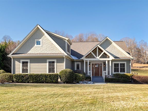 2nd image of 27 Lone Oak Dr