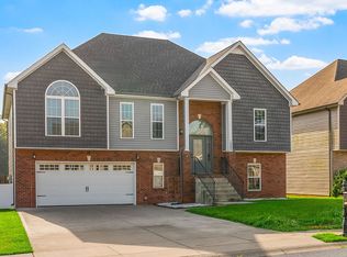 1003 Garner Hills Dr, Clarksville, TN 37042
