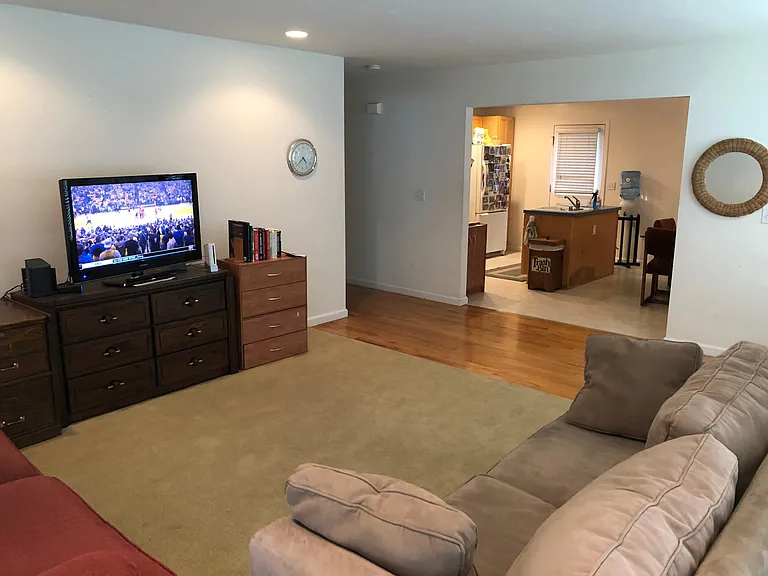 E Cliff Dr — Photo 7