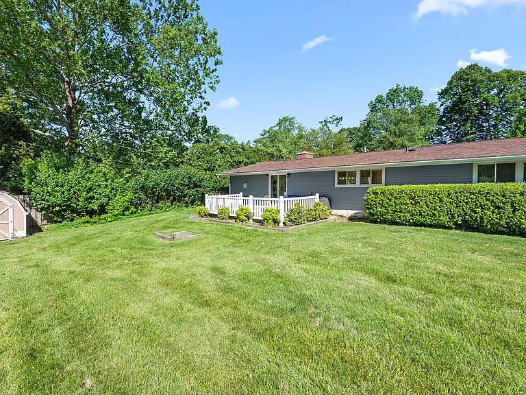 6318 Fairfield Dr — Photo 30