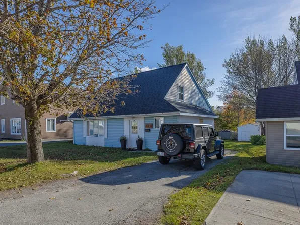 126 East Valley Road, Corner Brook, NL A2H2L7