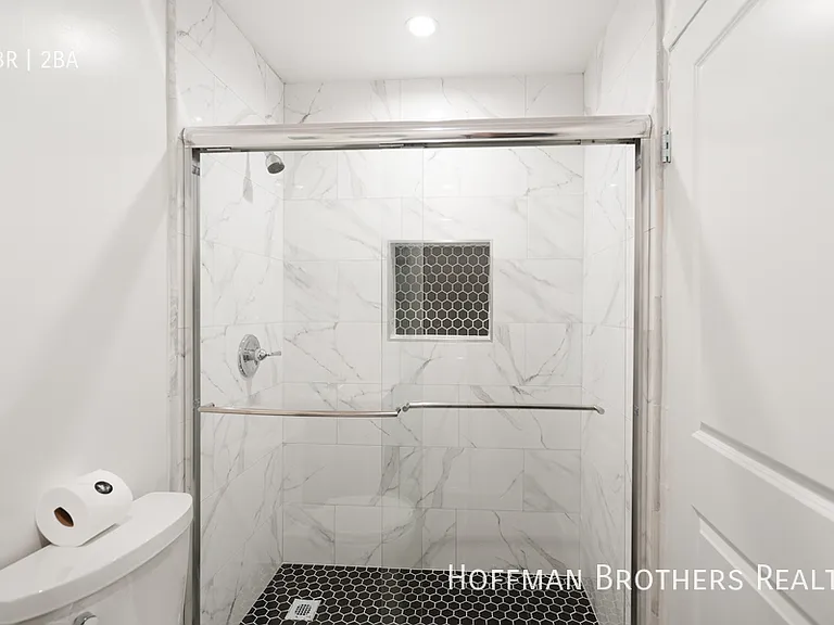 7441 Hazeltine Ave #104 — Photo 13