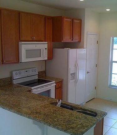 4th image of 11911 Red Hibiscus Dr APT 105