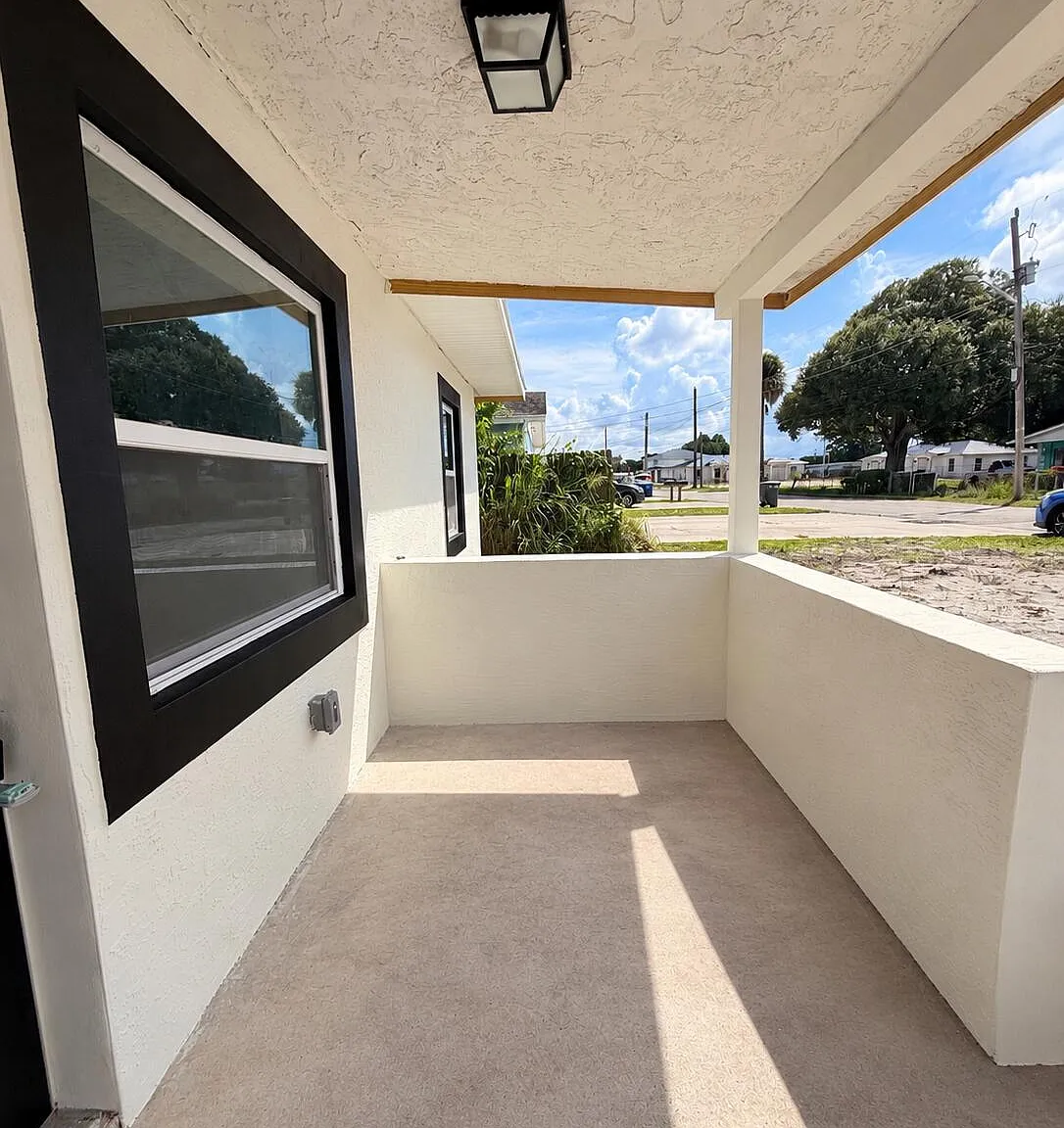 2 bed, 1.0 bath, 676 sqft, $1,700 — Photo 2