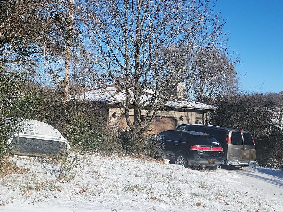 2nd image of 1679 W Valley Dr