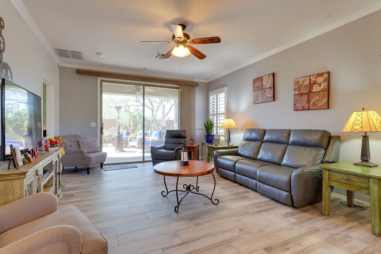 2 bed, 2.0 bath, 1151 sqft, $3,128 — Photo 2