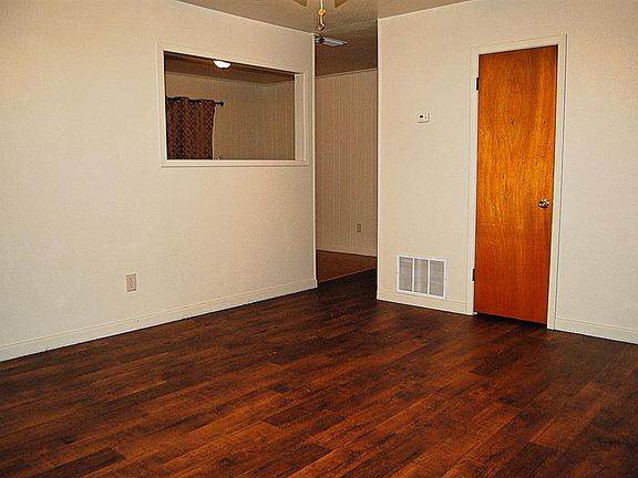 2nd image of 208 Bruce Ave